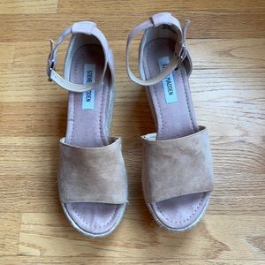 Steve Madden Tan suede wedge espadrille size 9